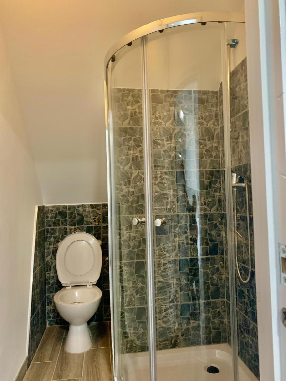 M4M Rooms- Ng7 6Pd Room 1 Nottingham Ngoại thất bức ảnh